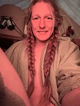 GoldenFlameGoddess online show from 11.10.25