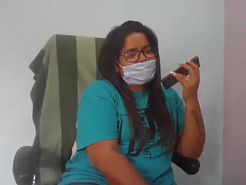 Snapshot of gyanvi1 chatting on 01.14.25 gyanvi1 online show from 01.14.25