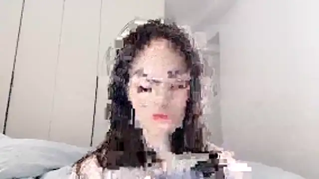 Snapshot of MIa59 chatting on 12.01.25 MIa59 online show from 12.01.25