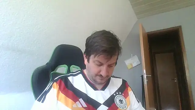 Golffahrer1982 online show from 06.14.26