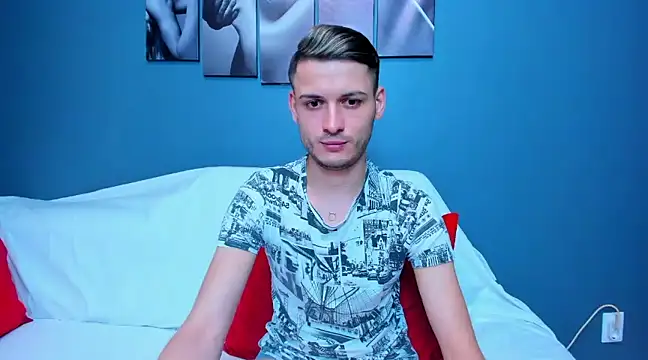 Snapshot of andboyfor6 chatting on 01.29.25 andboyfor6 online show from 01.29.25