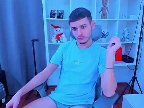 Snapshot of andboyfor6 chatting on 12.22.25 andboyfor6 online show from 12.22.25