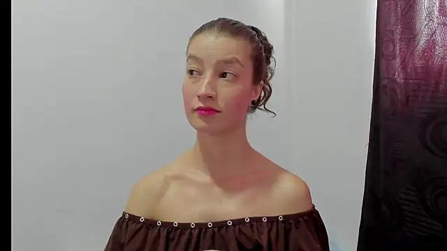 MiiaVolkova online show from 11.06.25