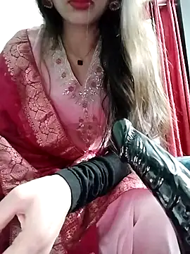 Snapshot of Noor_Darliing chatting on 02.23.26 Noor Darliing online show from 02.23.26