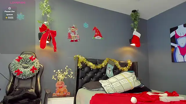 Sophiietaylor online show from 12.26.24