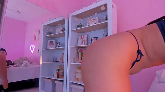 Sophiietaylor online show from 03.20.25