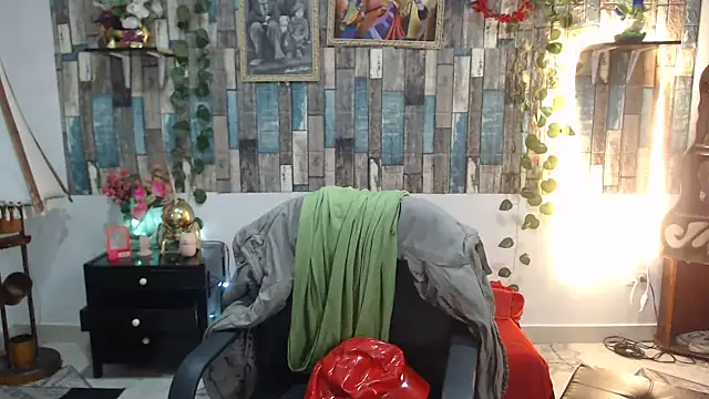 Snapshot of KarimaSarabe chatting on 09.29.25 KarimaSarabe online show from 09.29.25