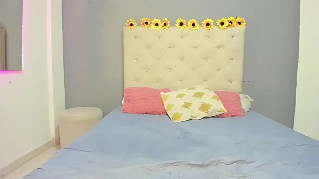 violetasimonz online show from 03.18.25