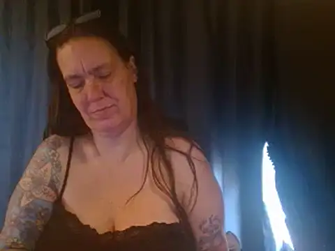 SimoneMoore online show from 11.05.25