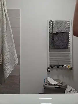 ToplessDragonxh online show from 04.13.26