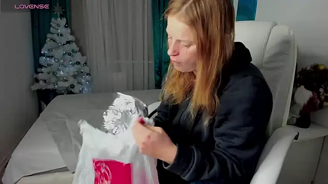 Kathlyn  Heath online show from 01.06.25