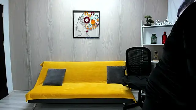 Cassandra Hotty online show from 10.07.25