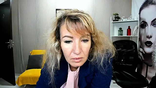 Cassandra Hotty online show from 10.08.25