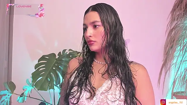 Snapshot of Anngel_1 chatting on 10.30.25 Anngel 1 online show from 10.30.25