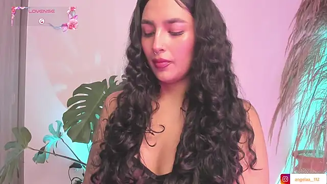 Snapshot of Anngel_1 chatting on 11.01.25 Anngel 1 online show from 11.01.25