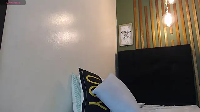 Snapshot of AngelitaWild_ chatting on 02.08.25 AngelitaWild  online show from 02.08.25