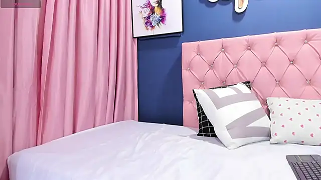 Snapshot of AngelitaWild_ chatting on 02.28.25 AngelitaWild  online show from 02.28.25