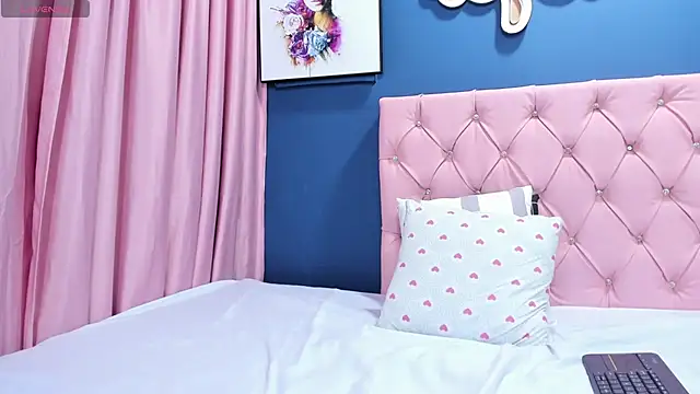 Snapshot of AngelitaWild_ chatting on 02.28.25 AngelitaWild  online show from 02.28.25