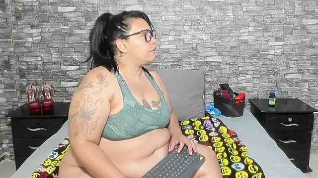 Sofie-Storm online show from 01.18.25
