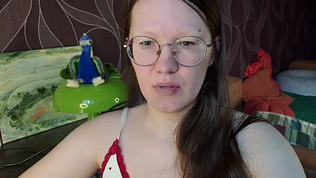 Snapshot of MiriamOr chatting on 05.30.26 MiriamOr online show from 05.30.26