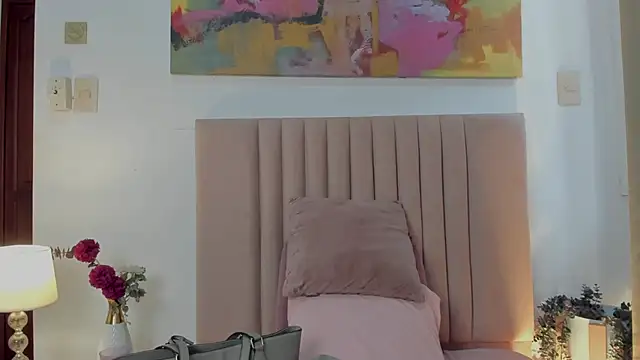 Nina Cavaali online show from 10.07.25