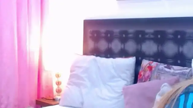 sandra 20 online show from 11.22.25