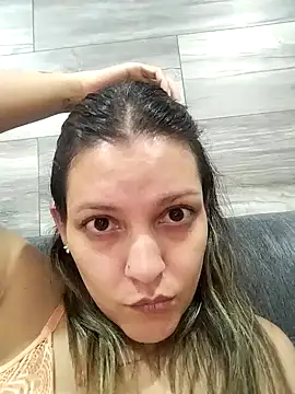 Mia Hampton online show from 01.17.25