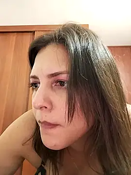 Mia Hampton online show from 03.07.25