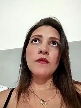 Mia Hampton online show from 03.22.25