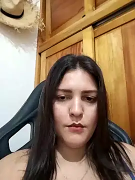 Mia Hampton online show from 09.19.25