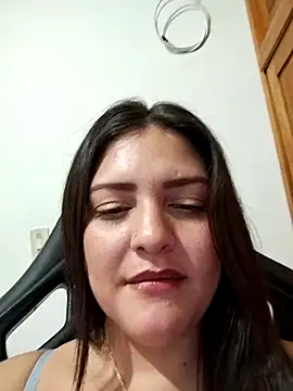 Mia Hampton online show from 10.30.25