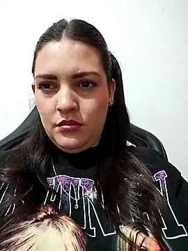 Mia Hampton online show from 01.08.26