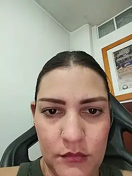 Snapshot of Mia_Hampton chatting on 05.19.26 Mia Hampton online show from 05.19.26