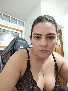 Snapshot of Mia_Hampton chatting on 05.29.26 Mia Hampton online show from 05.29.26