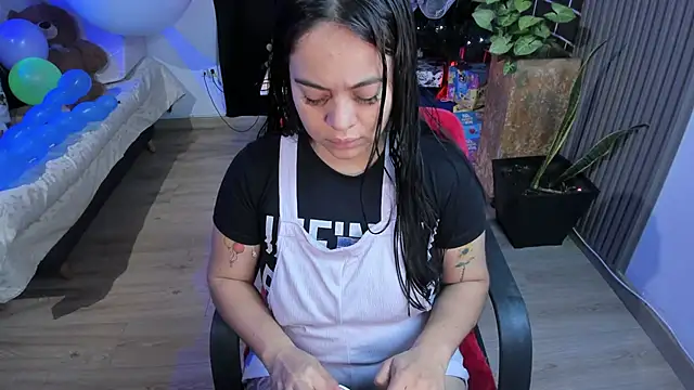 Cuttiealice online show from 12.10.24