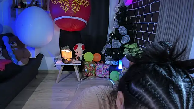 Cuttiealice online show from 12.19.24