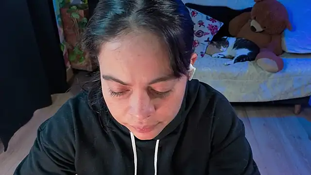 Cuttiealice online show from 09.22.25