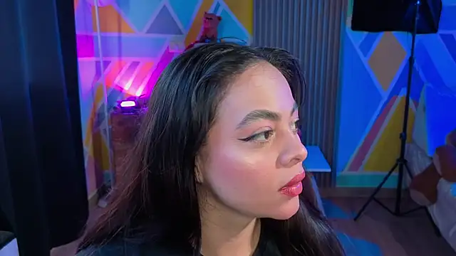 Cuttiealice online show from 10.17.25