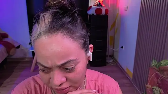 Cuttiealice online show from 11.13.25