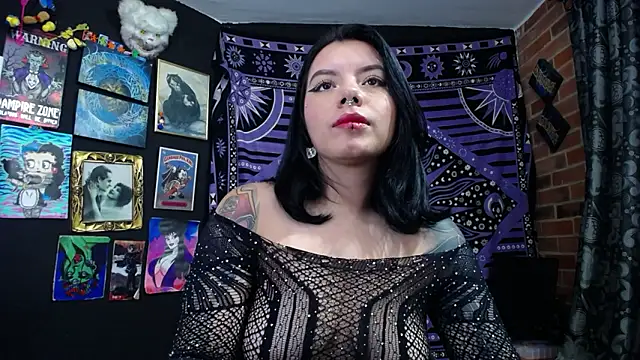 Yourmadame P online show from 03.07.26