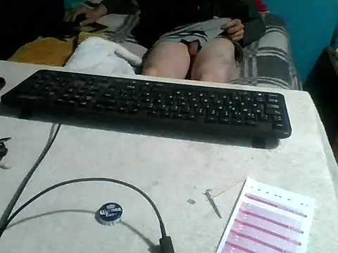 Snapshot of malekon76 chatting on 11.15.25 malekon76 online show from 11.15.25