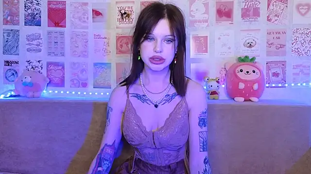 LisaDenvinn online show from 12.06.24