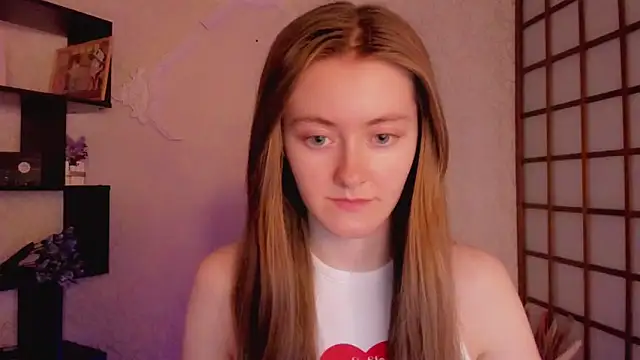 Snapshot of KateCuddle chatting on 02.19.25 KateCuddle online show from 02.19.25