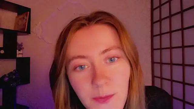 Snapshot of KateCuddle chatting on 02.27.25 KateCuddle online show from 02.27.25