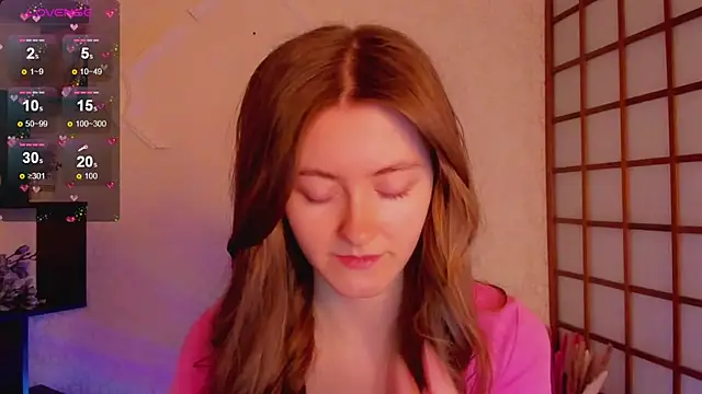 Snapshot of KateCuddle chatting on 03.05.25 KateCuddle online show from 03.05.25