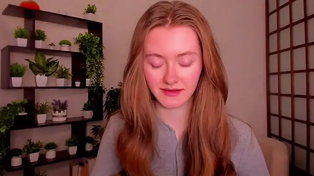 KateCuddle online show from 10.07.25