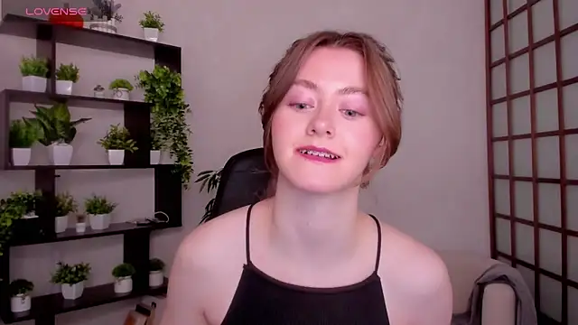 KateCuddle online show from 03.27.26