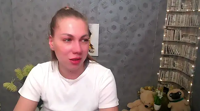 Snapshot of Sport_Tall_Doll chatting on 03.21.25 Sport Tall Doll online show from 03.21.25