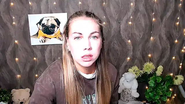 Snapshot of Sport_Tall_Doll chatting on 09.09.25 Sport Tall Doll online show from 09.09.25