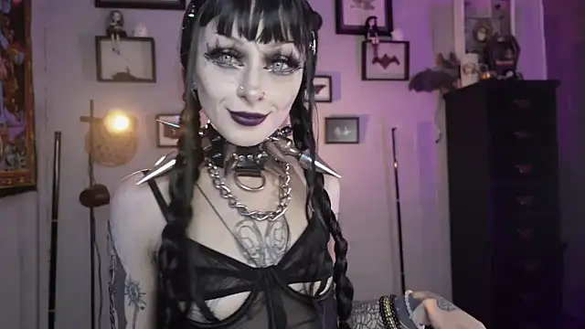 insania 9999  online show from 04.15.26